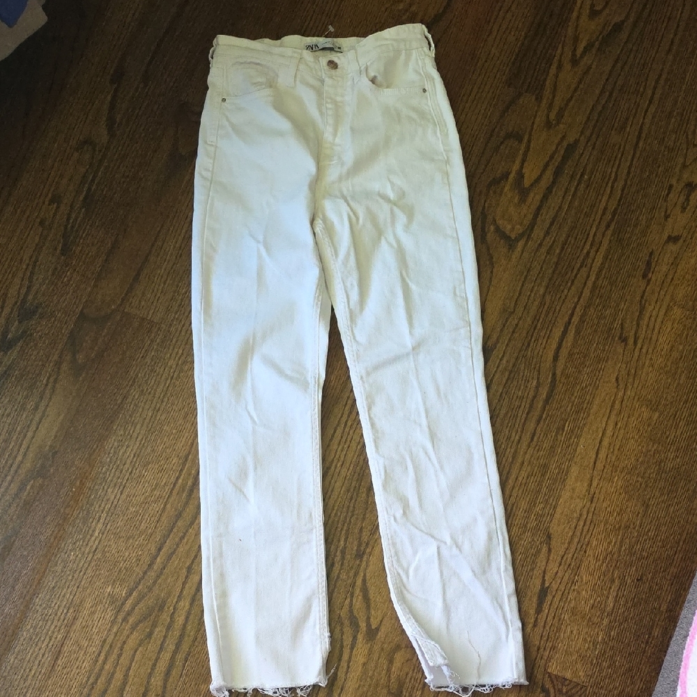 Zara White High-Rise Straight Jeans